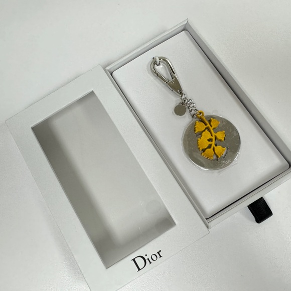 DIOR LILY OF THE VALLEY KEY HOLDER CHAIN - Picture 3 of 9